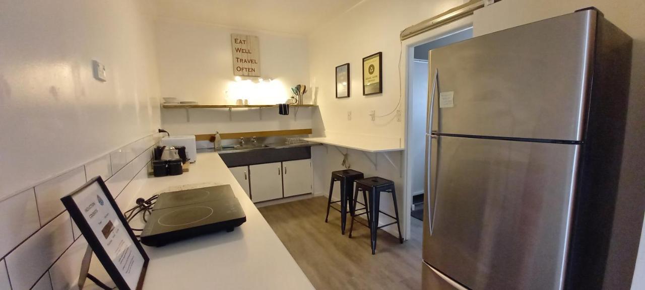Surf N Stay Whangamata Luaran gambar