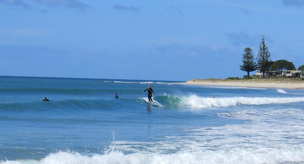 Surf N Stay Whangamata Luaran gambar