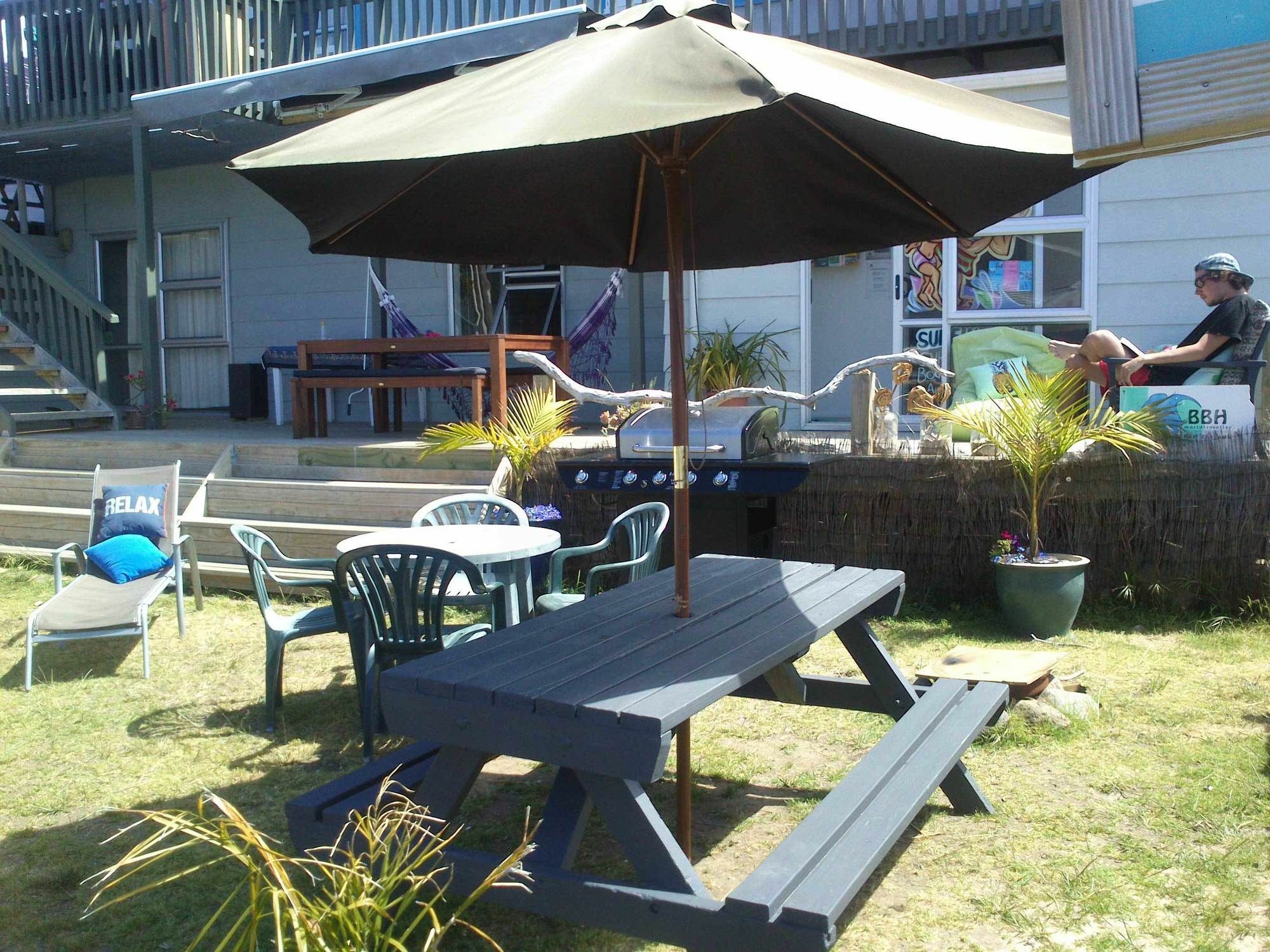 Surf N Stay Whangamata Luaran gambar